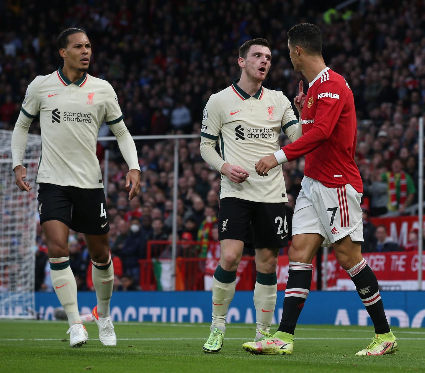 于中场关键 于中场关键