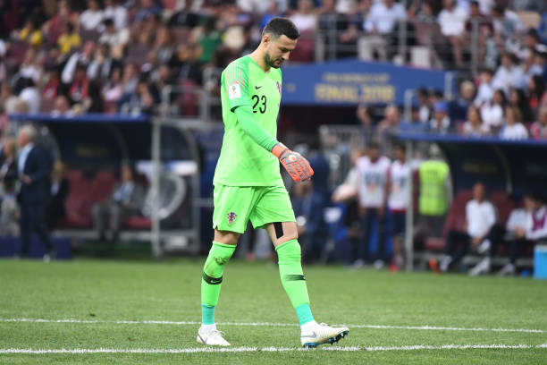 将目光转向 将目光转向